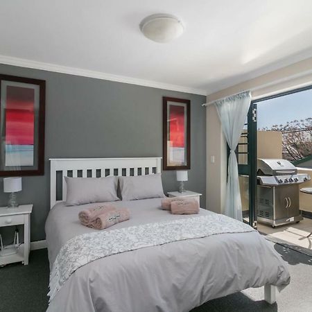 Blue Moon Apartments Knysna Extérieur photo