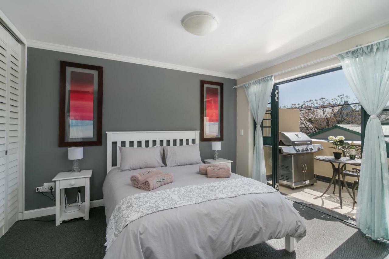 Blue Moon Apartments Knysna Extérieur photo