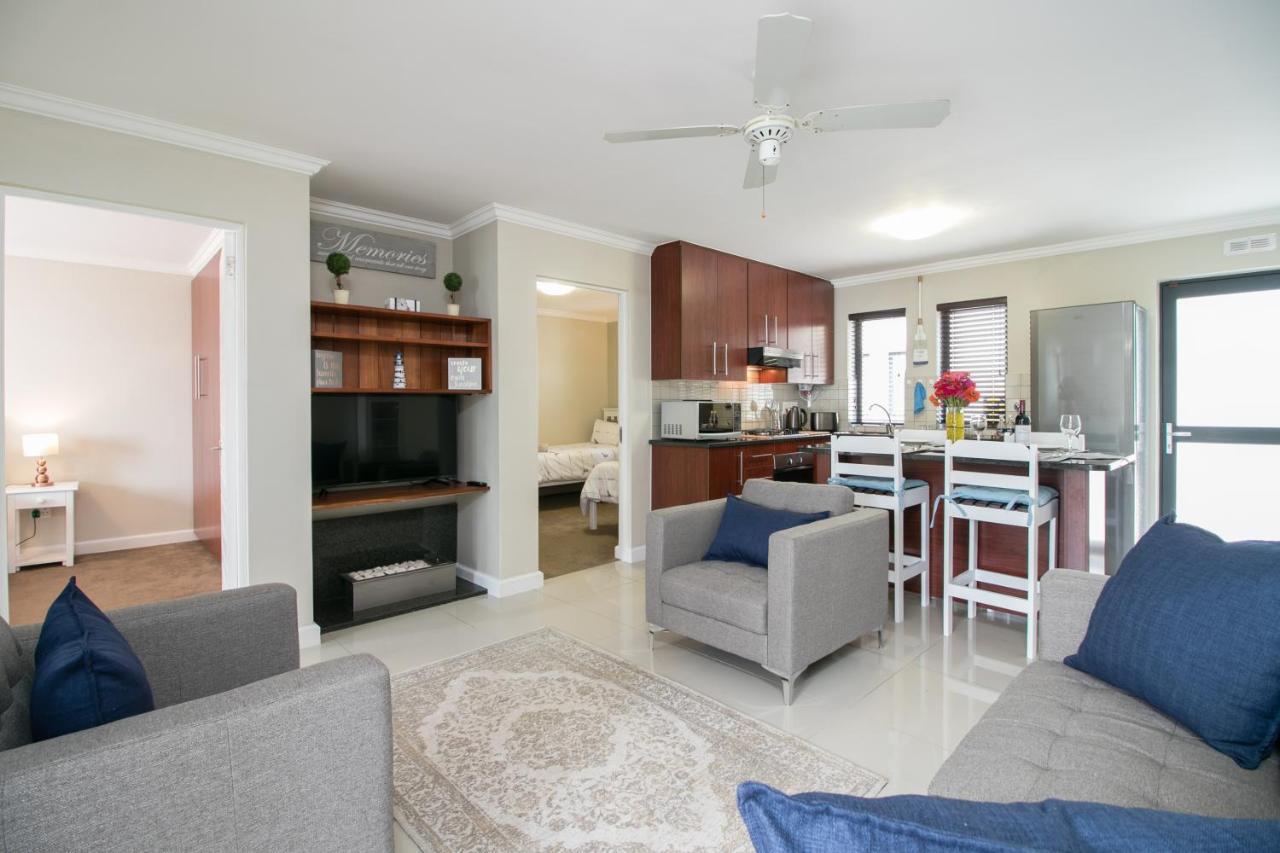 Blue Moon Apartments Knysna Extérieur photo